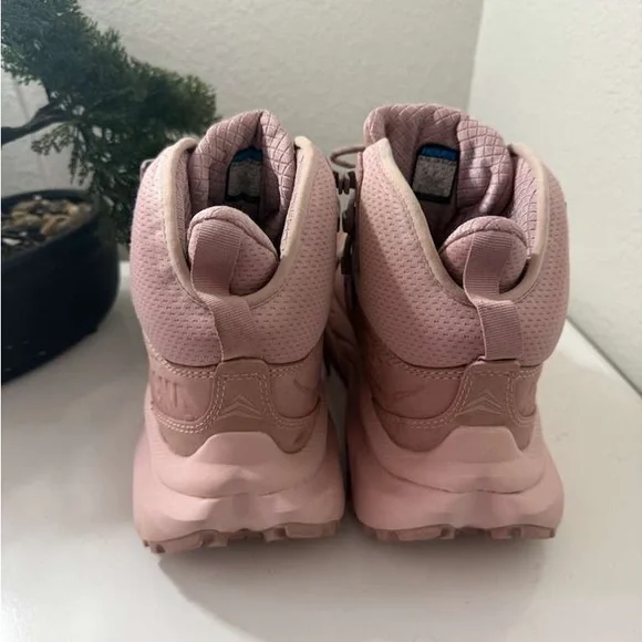 Hoka kaha 2 Women's Blush Pink Athletic Shoes - Picture 5 of 9